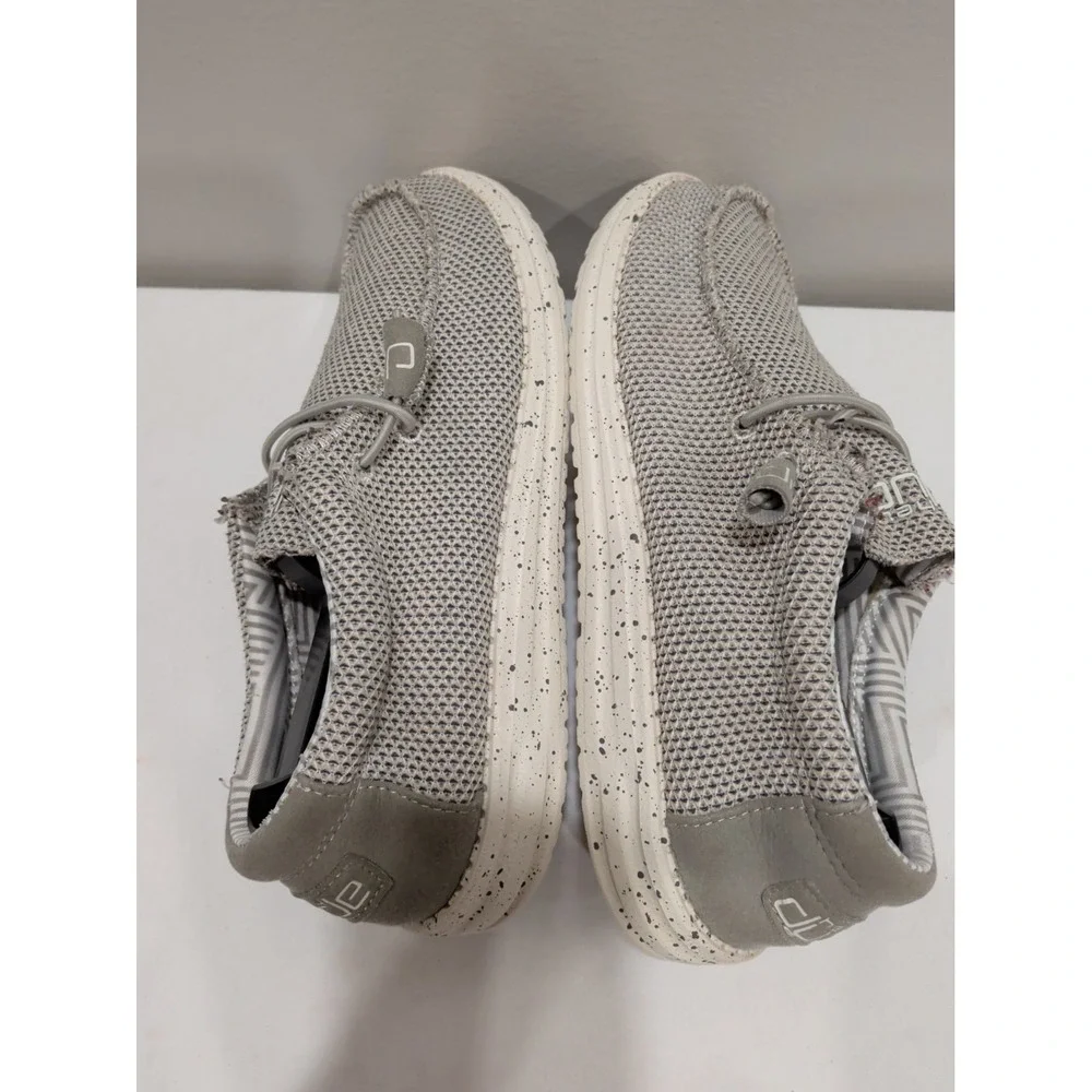 Hey Dude Wally Sox Shoes Mens Sz 7 Slip On Casual Comfort Round Toe Low Top Gray
